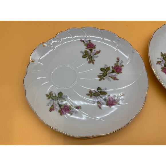 Rose Pattern Snack Plates Set of 2 7.5" Gold Trim Scalloped Edge Vintage - Picture 2 of 7